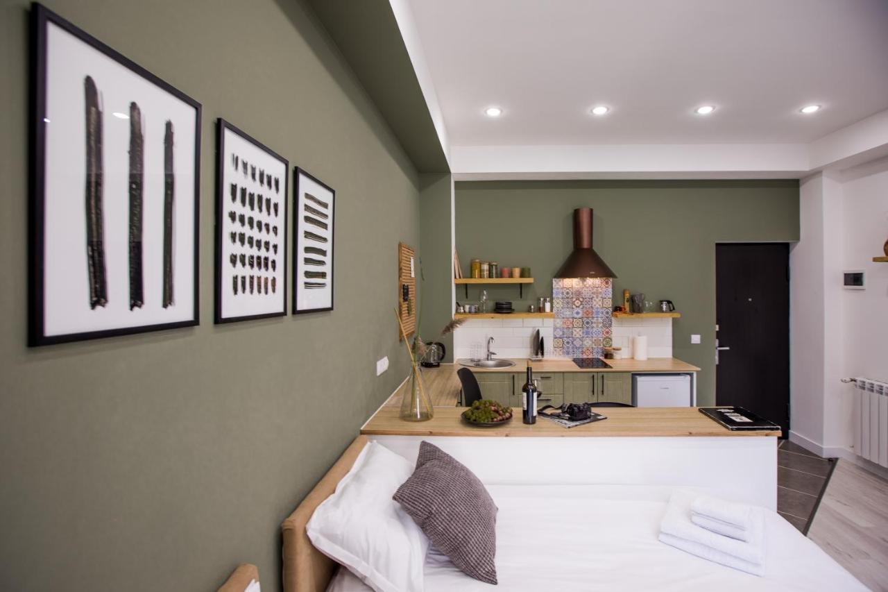 Hotelise I Bells-Of-Ireland Apartment Erevan Exterior foto